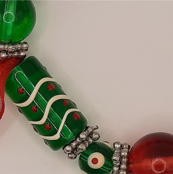 Christmas Glass Bead Bracelet - Picture 5 of 8